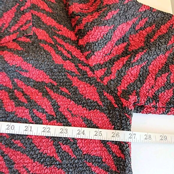 Chico's Travelers Sz 3 Red/Black Print Light-weight Jacket w/3 Quarter Sleeves - Picture 6 of 9